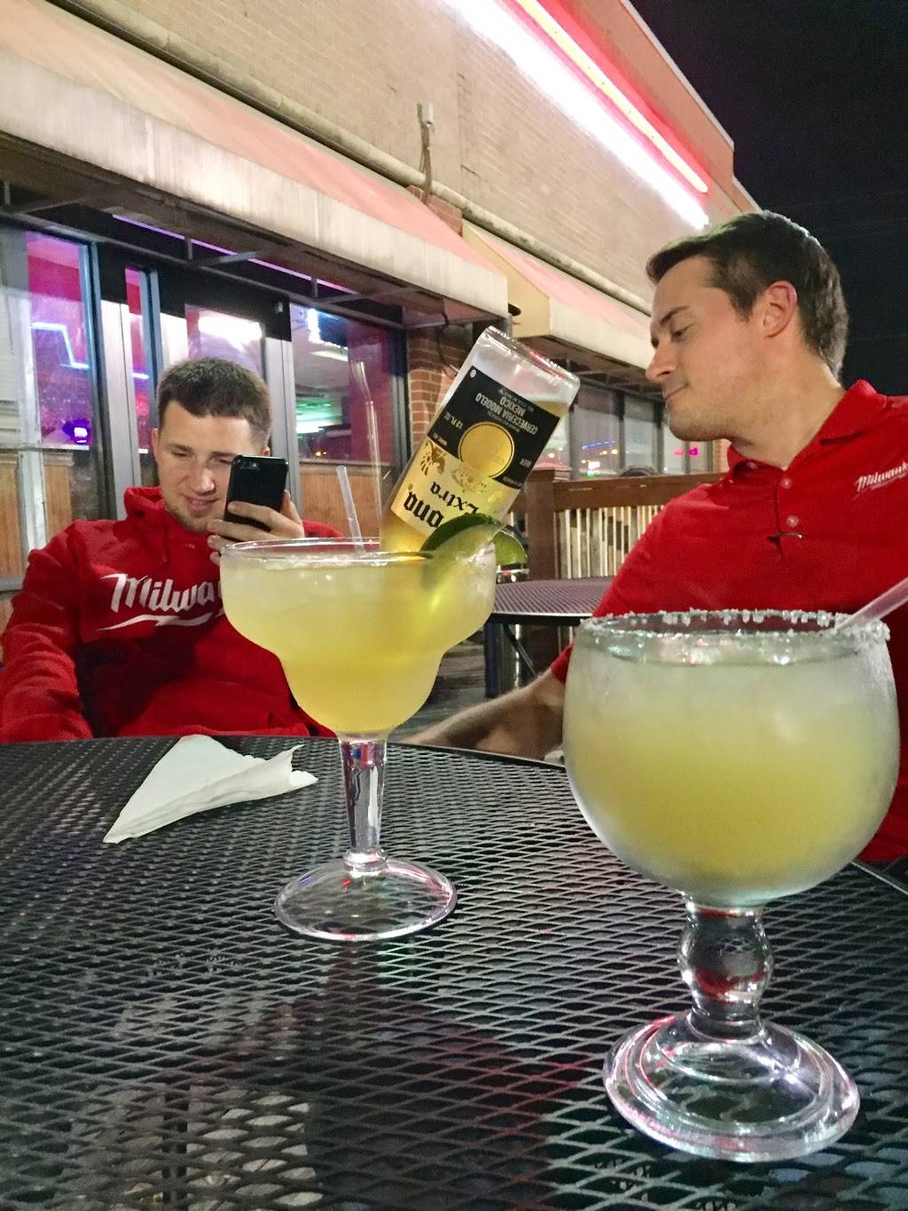 La Fogata Bar & Grill | restaurant | 3705 Malco Way, Memphis, TN 38125, USA | 9013672444 OR +1 901-367-2444