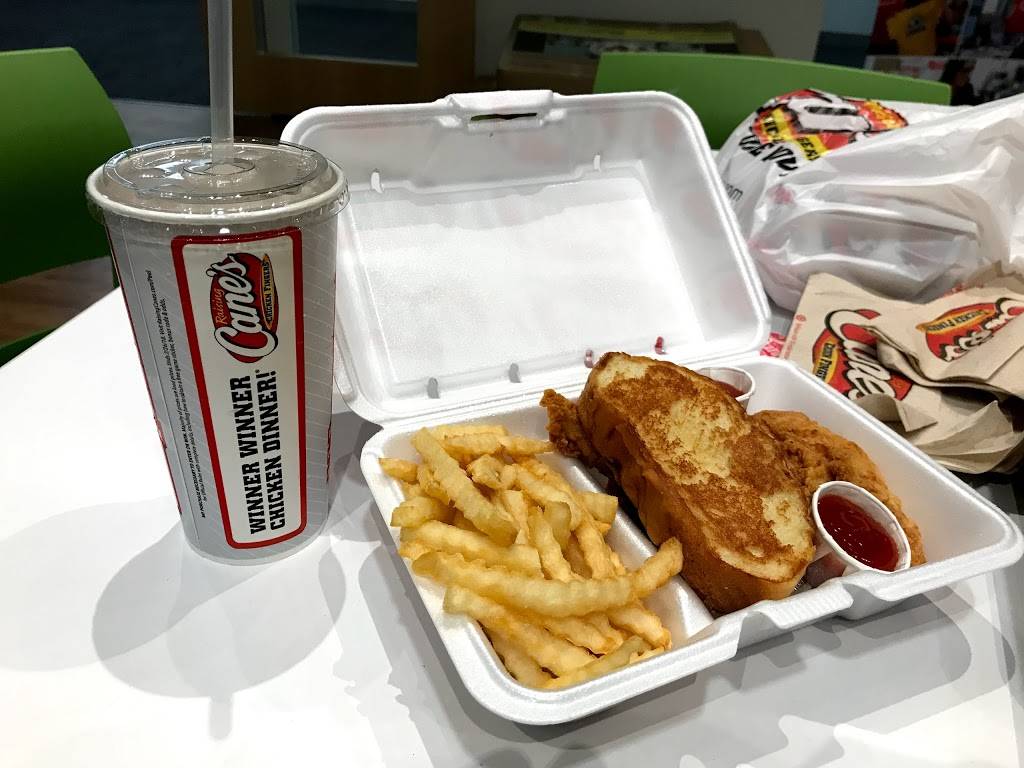 Raising Canes Chicken Fingers | meal takeaway | 1805 Emmet St N, Charlottesville, VA 22901, USA | 4342934331 OR +1 434-293-4331