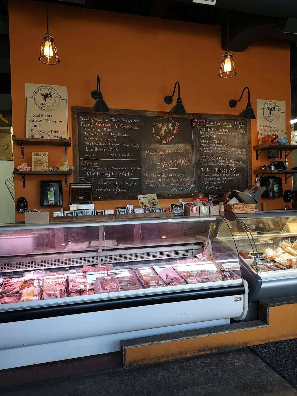 The Piggy Market | restaurant | 400 Winston Ave, Ottawa, ON K2A 1Y5, Canada | 6133716124 OR +1 613-371-6124