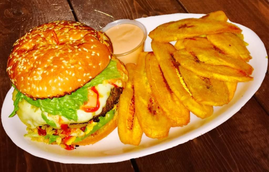 La Caribena restaurant | restaurant | 1704 S Pearl St, Milwaukee, WI 53204, USA | 4142398788 OR +1 414-239-8788