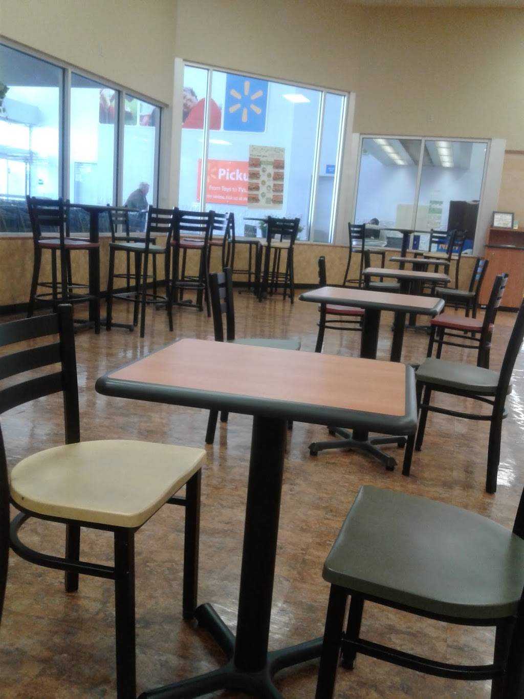 Subway | meal takeaway | 11411 E Kellogg, Wichita, KS 67207, USA | 3166919991 OR +1 316-691-9991