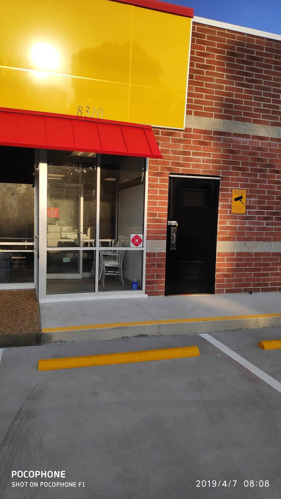 Waffle House | meal takeaway | Waters & Wilsky, 8310 Wilsky Blvd, Tampa, FL 33615, USA | 8136146001 OR +1 813-614-6001