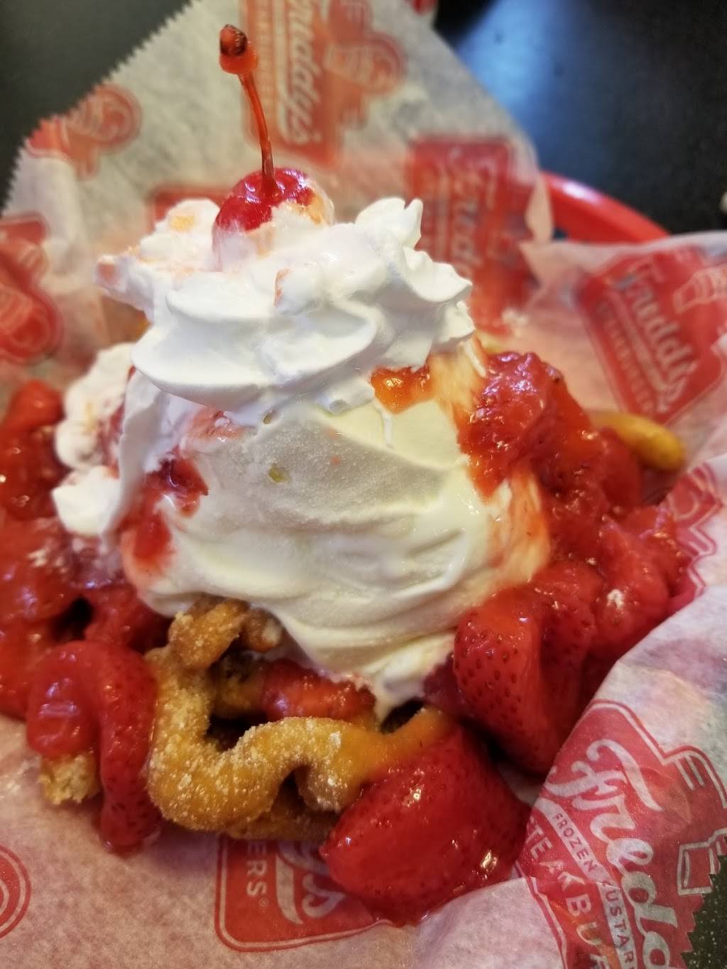 Freddys Frozen Custard & Steakburgers | restaurant | 7402 W 159th St, Orland Park, IL 60462, USA | 7084078222 OR +1 708-407-8222