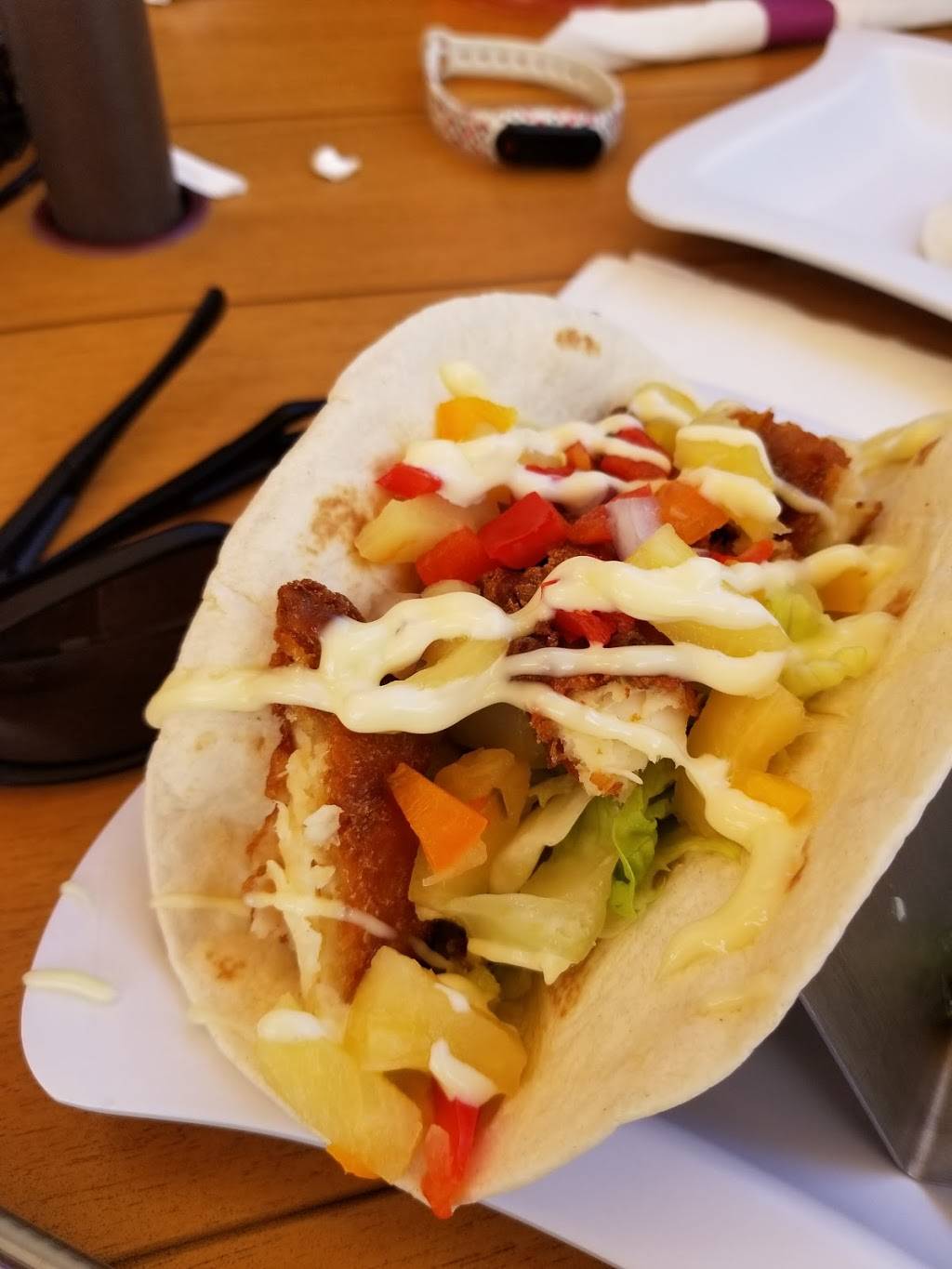 Creve Coeur Lakehouse Bar & Grill | restaurant | 2160 Creve Coeur Mill Road South St. Louis, MO 63146, St. Louis, MO 63146, USA | 3145767200 OR +1 314-576-7200