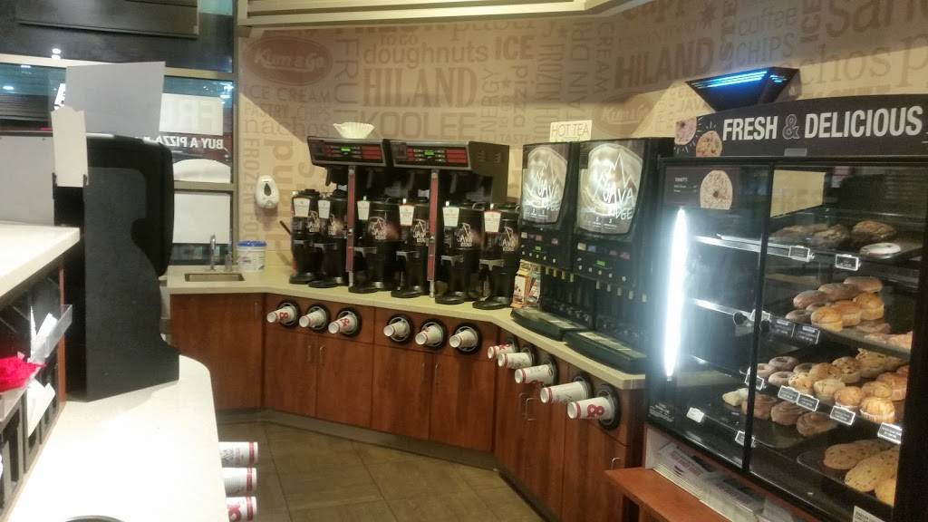 Kum & Go | meal takeaway | 3132 1st Ave NE, Cedar Rapids, IA 52406, USA | 3193651294 OR +1 319-365-1294