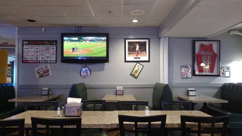 Run-A-Way Restaurant | restaurant | 120 Butterfield Rd, North Aurora, IL 60542, USA | 6302993778 OR +1 630-299-3778