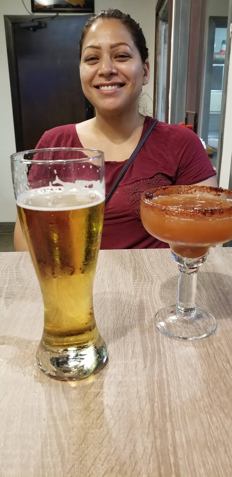 Mariscos La Botana | restaurant | 1105 E Plaza Blvd suite d, National City, CA 91950, USA | 6195121842 OR +1 619-512-1842