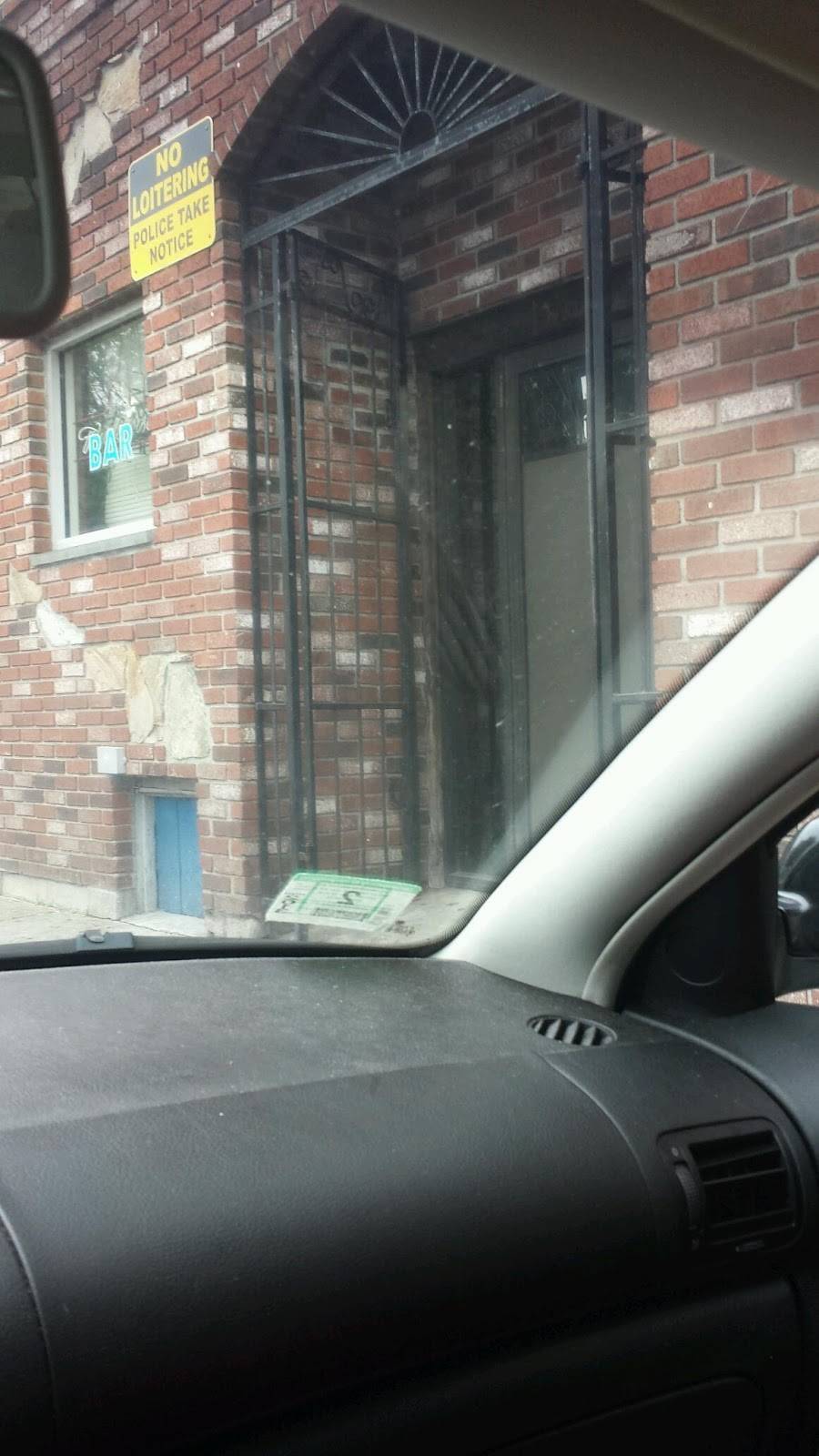 Tonys Café & Bar | restaurant | 118 County St, New Bedford, MA 02744, USA | 5089921747 OR +1 508-992-1747