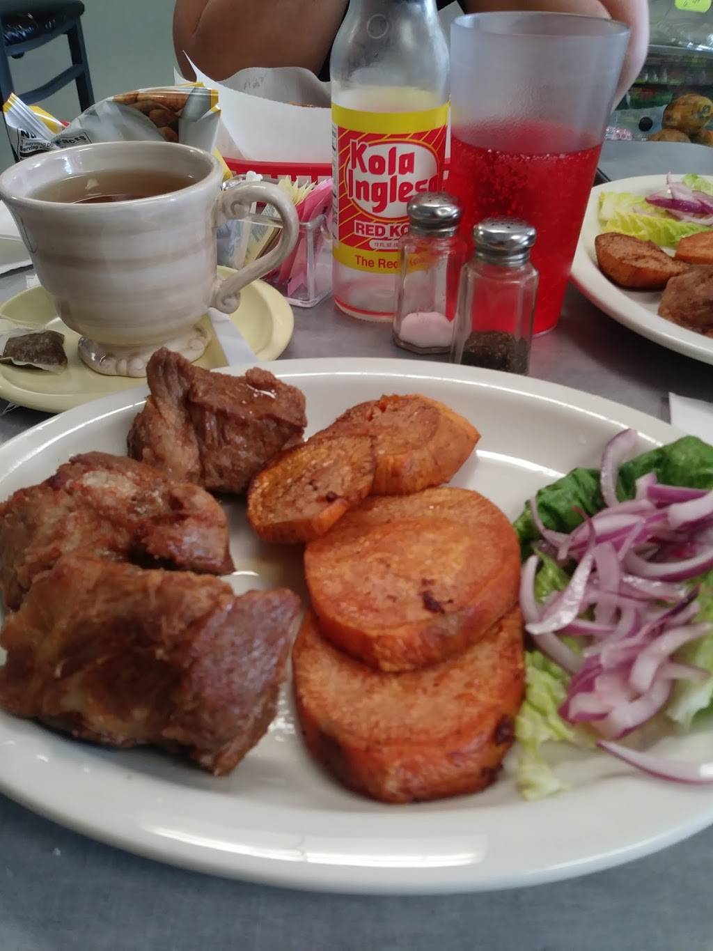 Nandos Cafe | restaurant | 501 N Beneva Rd #220, Sarasota, FL 34232, USA | 9419554177 OR +1 941-955-4177