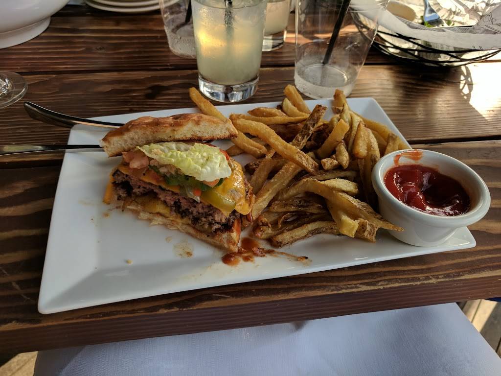 Bens Upstairs | restaurant | 1001 H St NE, Washington, DC 20002, USA | 2027332405 OR +1 202-733-2405