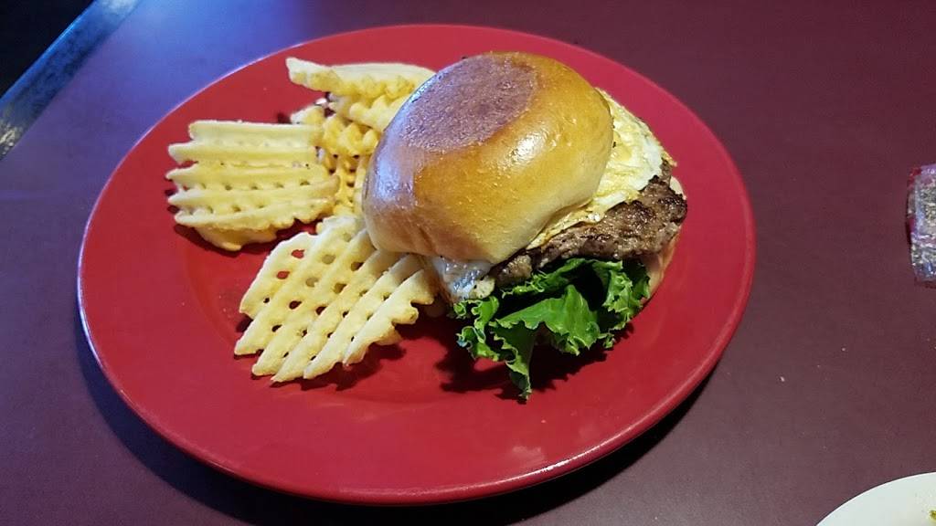 Denises Wixom Grill | restaurant | 29710 Wixom Rd, Wixom, MI 48393, USA | 2489265880 OR +1 248-926-5880