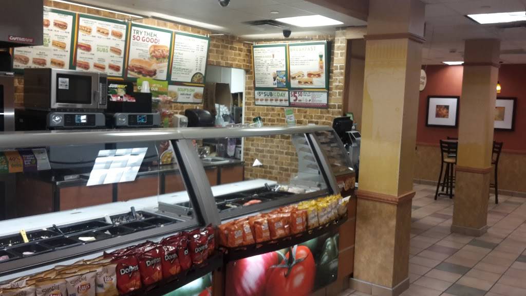 Subway | restaurant | 3100 SW 62nd Ave, Miami, FL 33155, USA | 3056657309 OR +1 305-665-7309