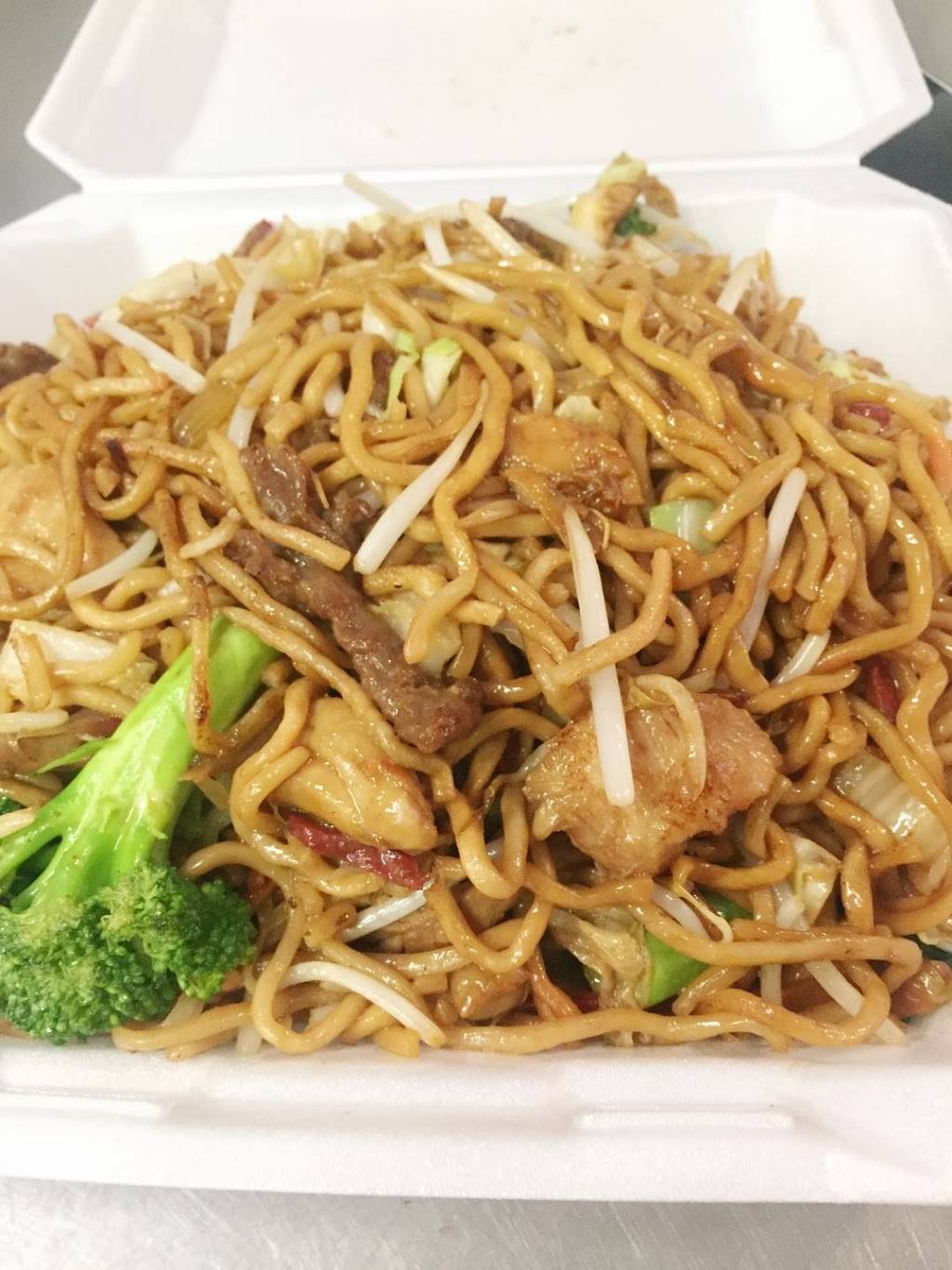Chongs Chinese Barbque & Salads | restaurant | 8841 N Cedar Ave, Fresno, CA 93720, USA | 5594510708 OR +1 559-451-0708