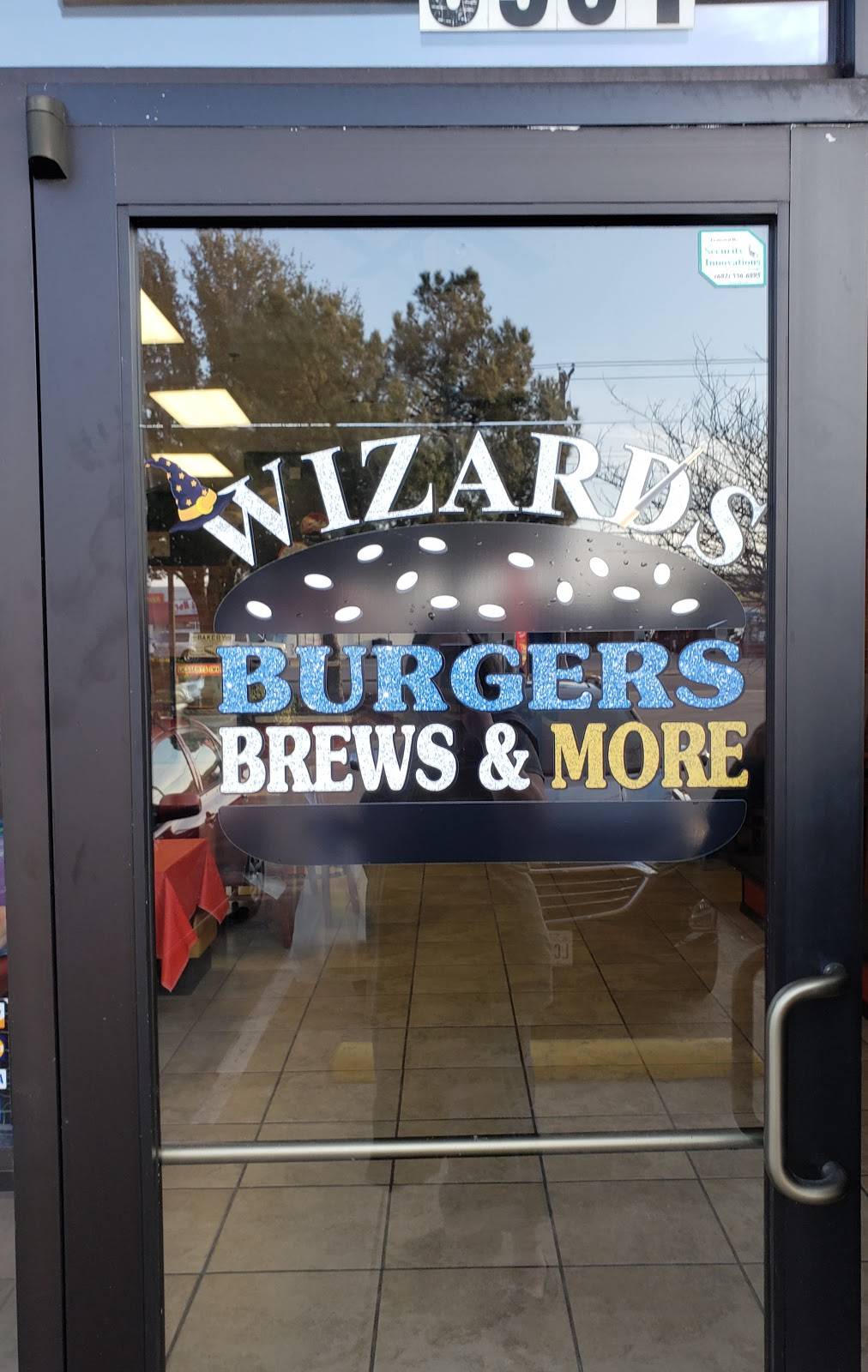 Wizards Burger, Brews and More | restaurant | 3951 Sycamore School Rd suite 130, Fort Worth, TX 76133, USA | 8173679224 OR +1 817-367-9224