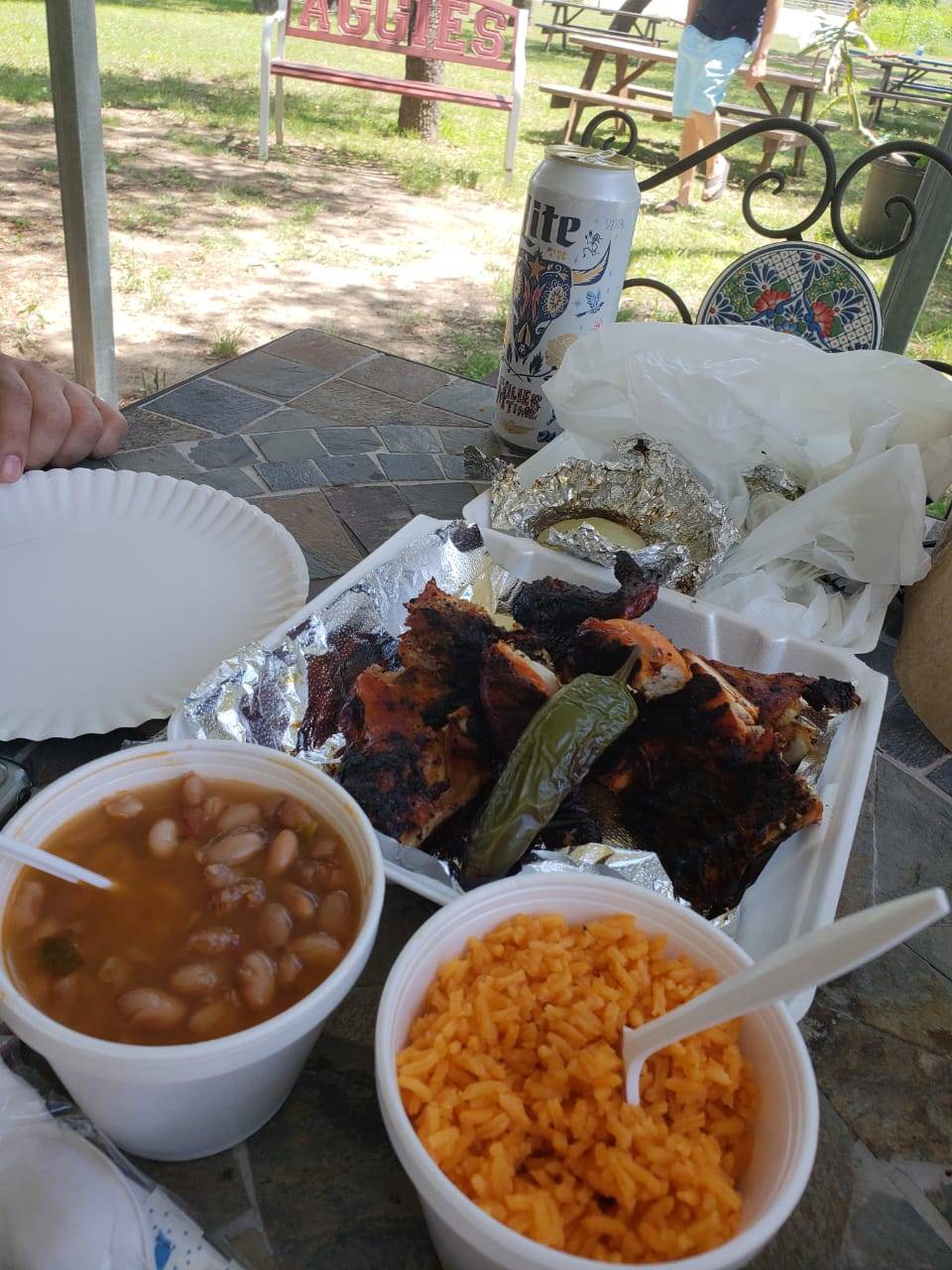 El Rey Del Carbon | restaurant | 11755 Potranco Rd, San Antonio, TX 78253, USA | 2104099596 OR +1 210-409-9596