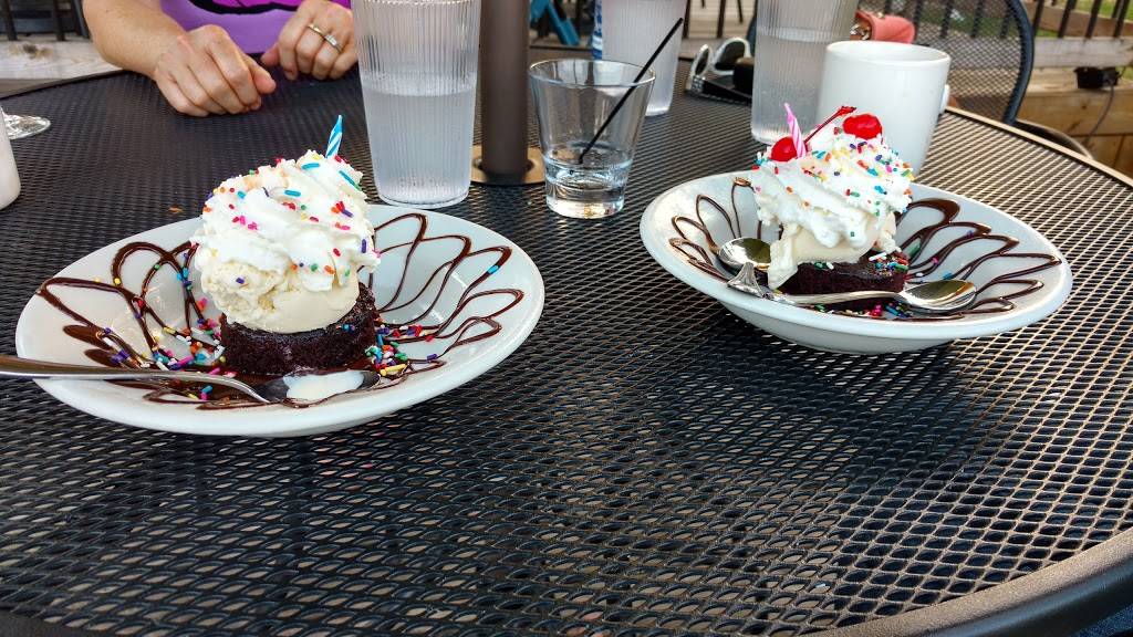 Clifford Lake Inn | restaurant | 561 Clifford Lake Dr NW, Stanton, MI 48888, USA | 9898315151 OR +1 989-831-5151