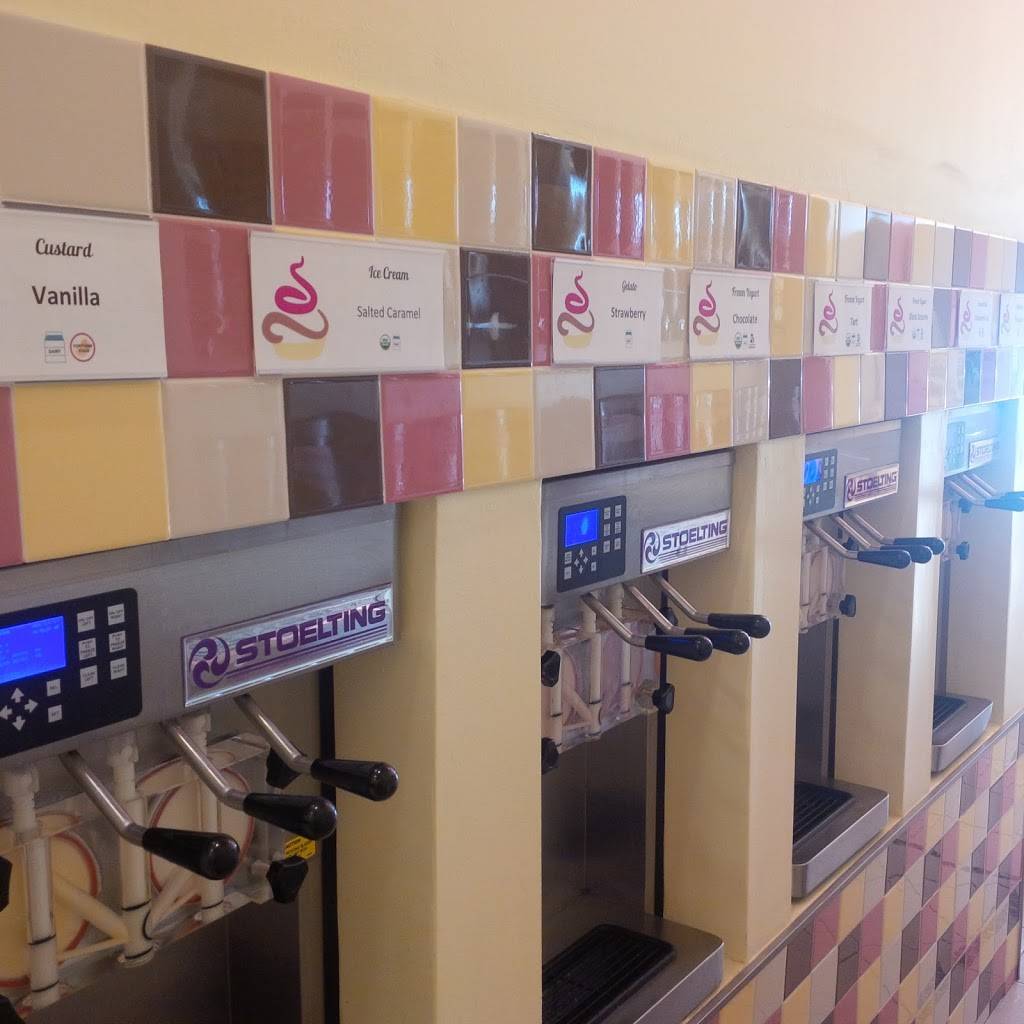 Swirlz Soft Serve Parlor | restaurant | 2136 Huntington Dr, San Marino, CA 91108, USA | 6269437723 OR +1 626-943-7723