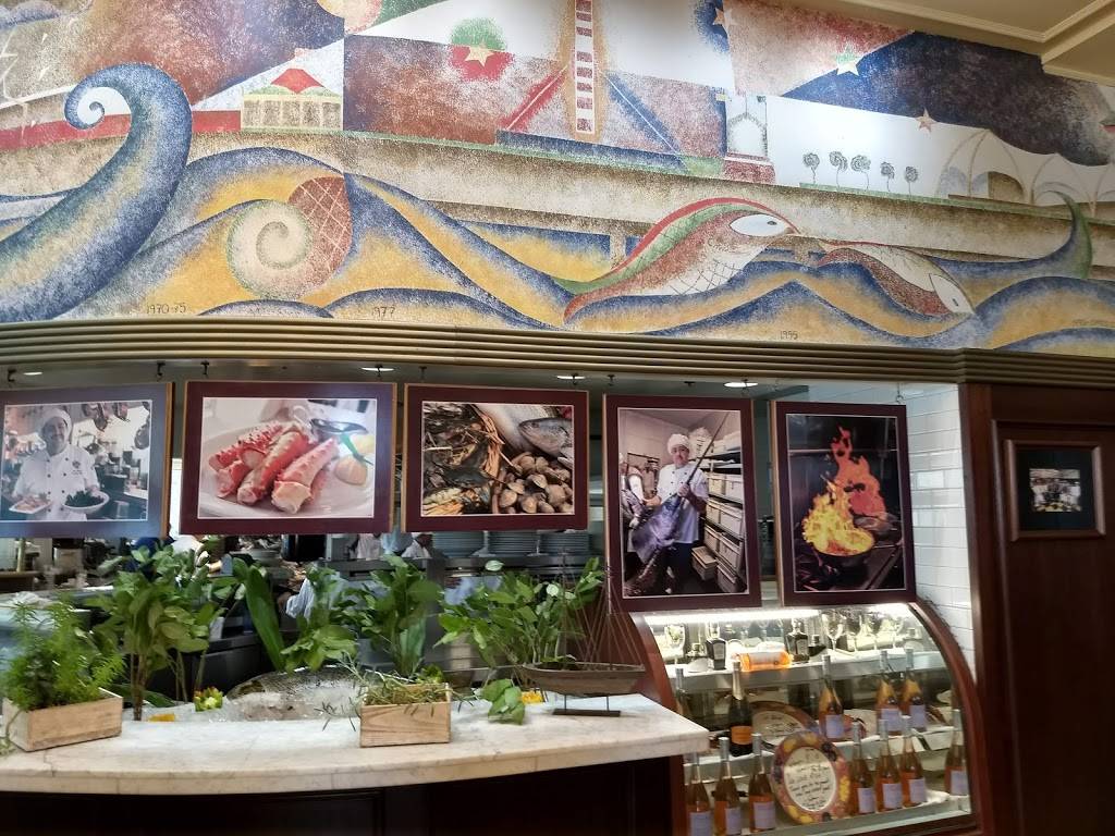 Riva Crab House | restaurant | 700 E Grand Ave, Chicago, IL 60611, USA | 3126447482 OR +1 312-644-7482