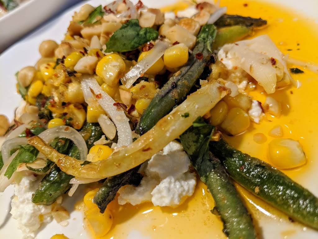 Grape and Grain | restaurant | 620 E 6th St, New York, NY 10009, USA | 6464904029 OR +1 646-490-4029