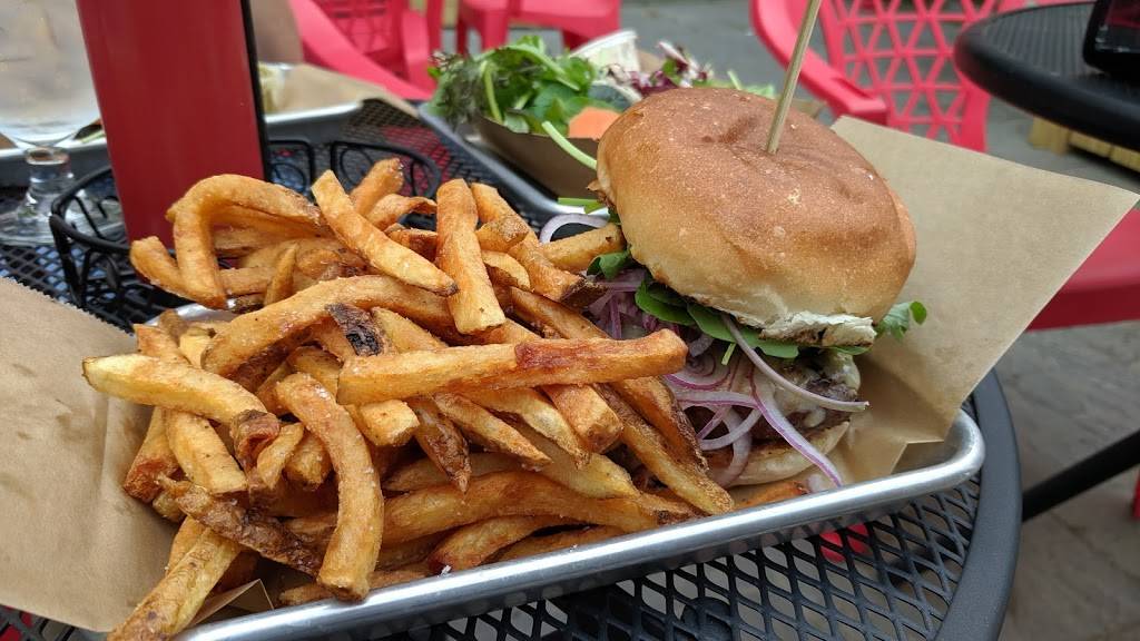 The Worthy Burger Too | restaurant | 114 Mad River Green, Waitsfield, VT 05673, USA | 8024962575 OR +1 802-496-2575
