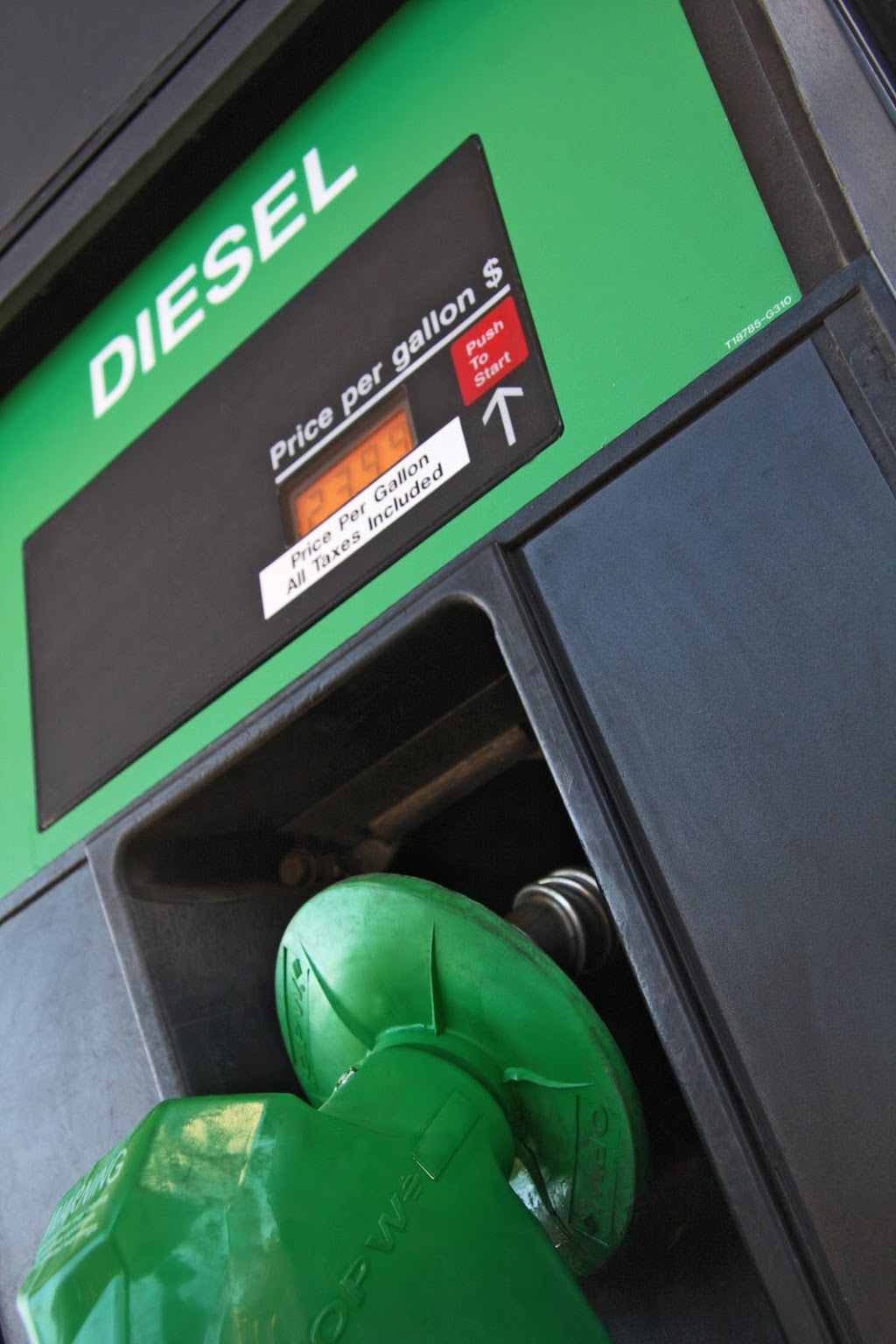 Zemba Bros Petroleum | meal takeaway | 2497 E Pike, Zanesville, OH 43701, USA | 7404871927 OR +1 740-487-1927