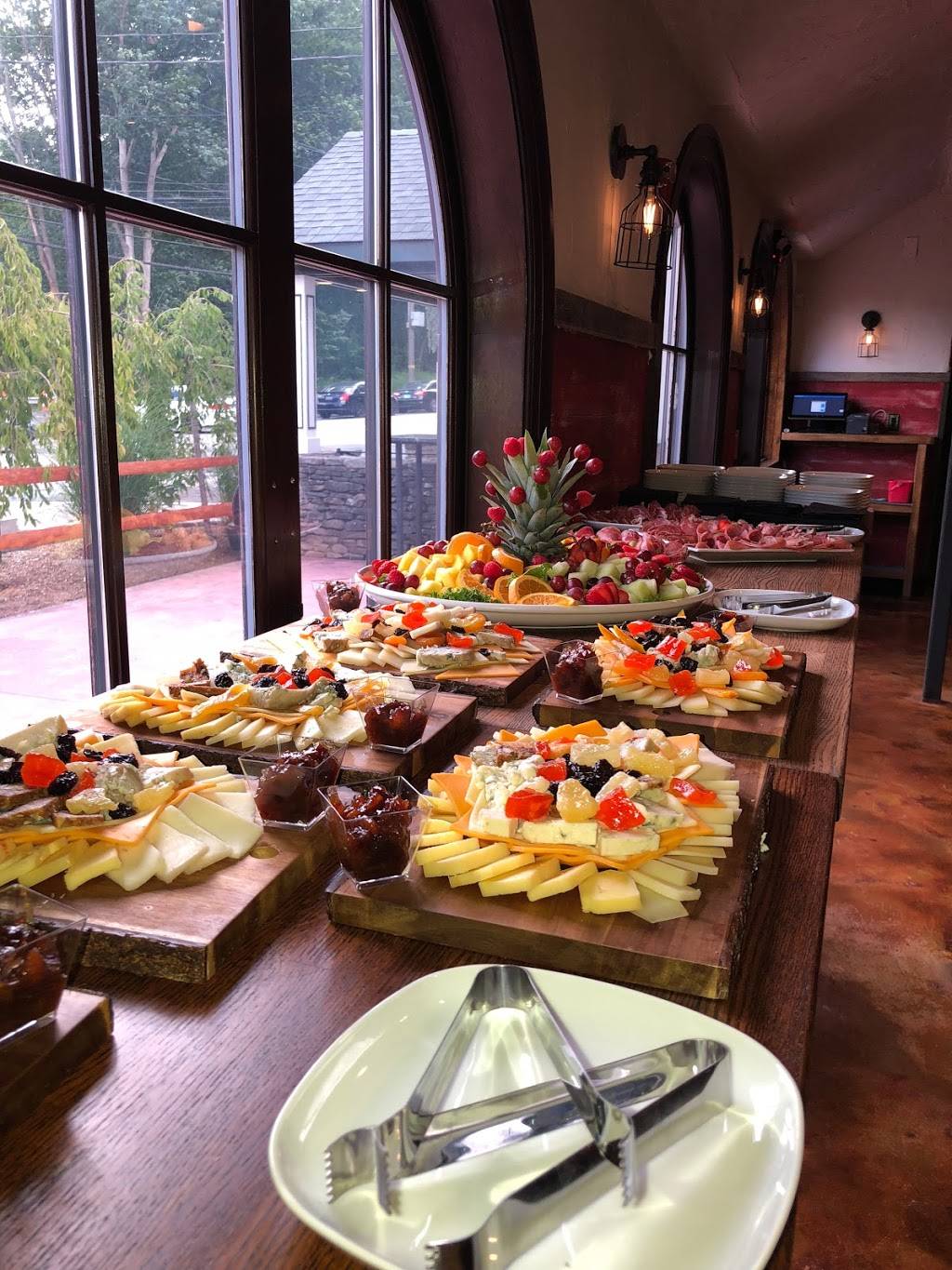 Republic kitchen and bar | restaurant | 262 Main St, Monroe, CT 06468, USA | 2035903826 OR +1 203-590-3826