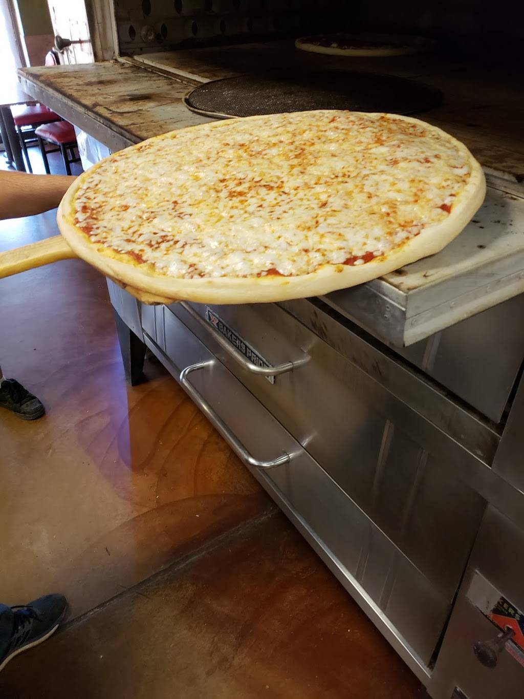 Rays Pizza | restaurant | 703 E Carefree Hwy suite 109, Phoenix, AZ 85086, USA | 6234920492 OR +1 623-492-0492