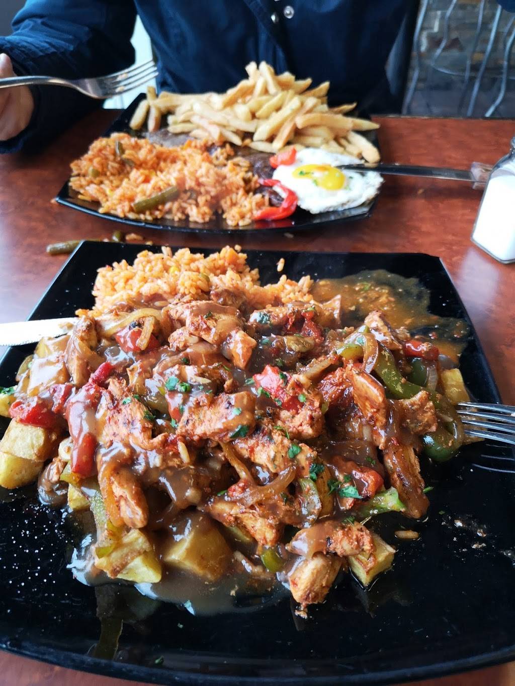 Toma La - The Portuguese Pit Stop | restaurant | 1550 Upper James St #21, Hamilton, ON L9B 1J5, Canada | 9055278662 OR +1 905-527-8662