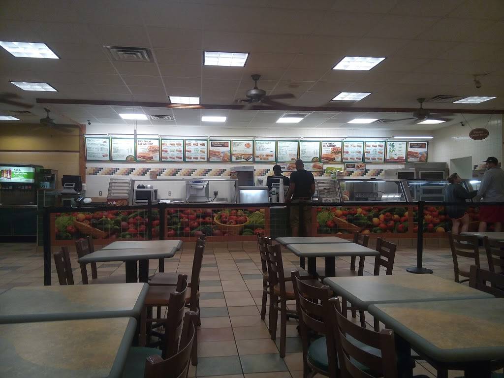 Subway Restaurants | restaurant | 407 W Abram St, Arlington, TX 76010, USA | 8177955800 OR +1 817-795-5800