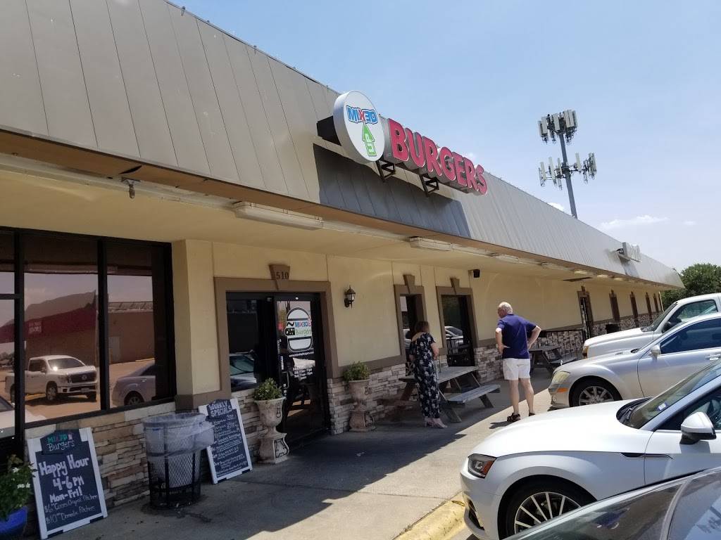 Mixed Up Burgers | restaurant | 510 E Avenue K, Grand Prairie, TX 75050, USA | 9726066700 OR +1 972-606-6700