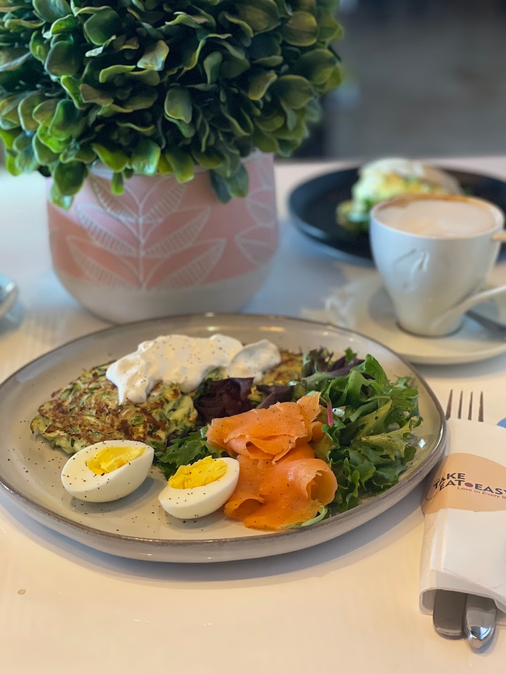 Take Eat Easy | restaurant | 18090 Collins Ave, Sunny Isles Beach, FL 33160, USA | 3058908210 OR +1 305-890-8210