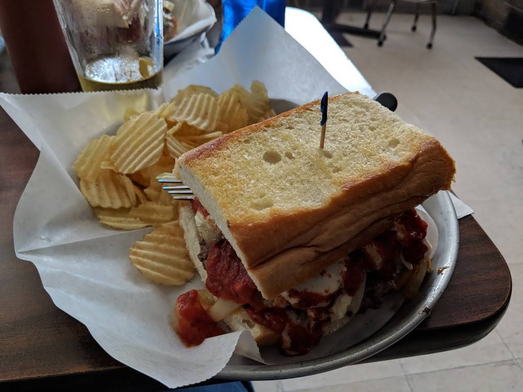 Barneys Bar | restaurant | 800 Michigan Ave, Bay City, MI 48708, USA | 9898959373 OR +1 989-895-9373