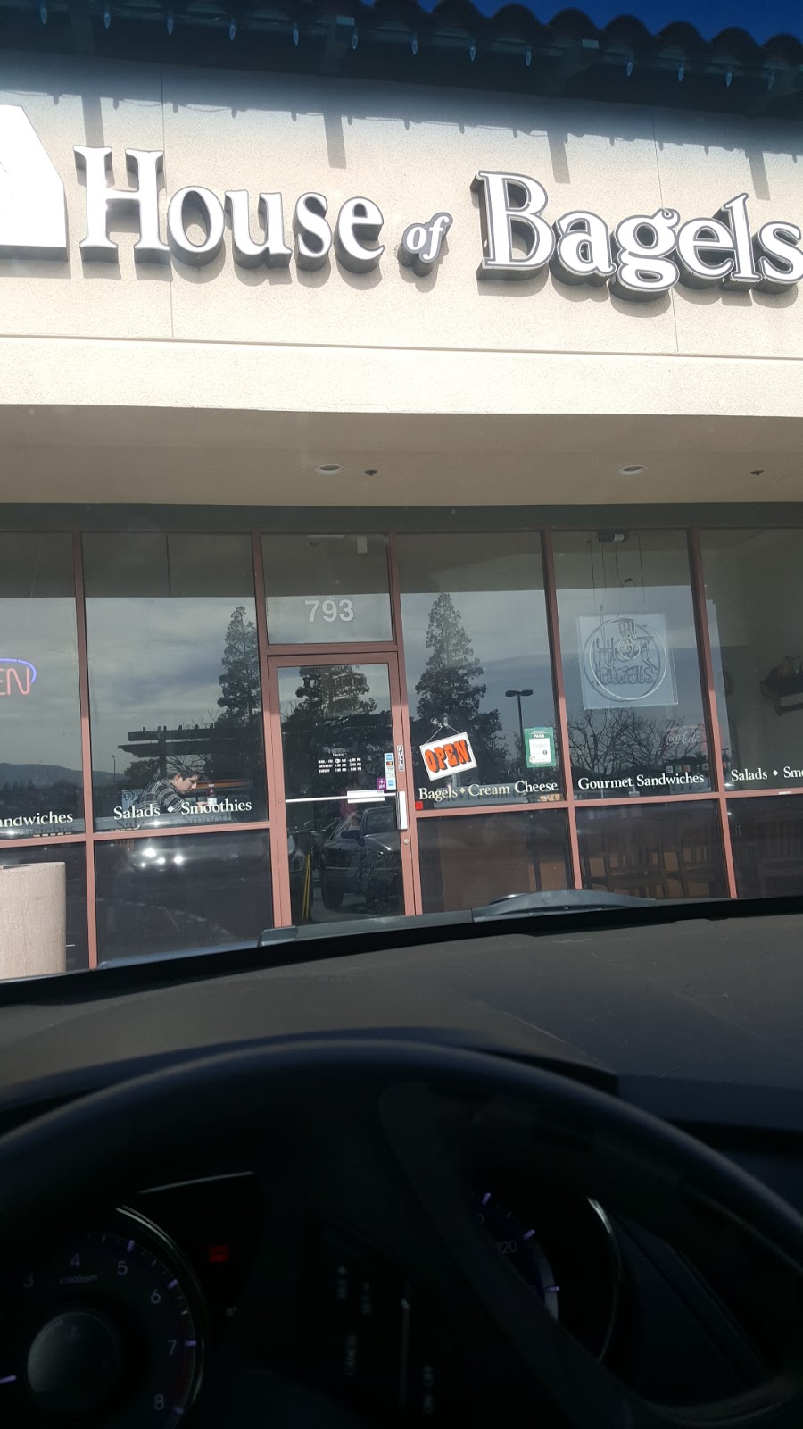 House of Bagels | bakery | 793 1st St, Gilroy, CA 95020, USA | 4088469377 OR +1 408-846-9377