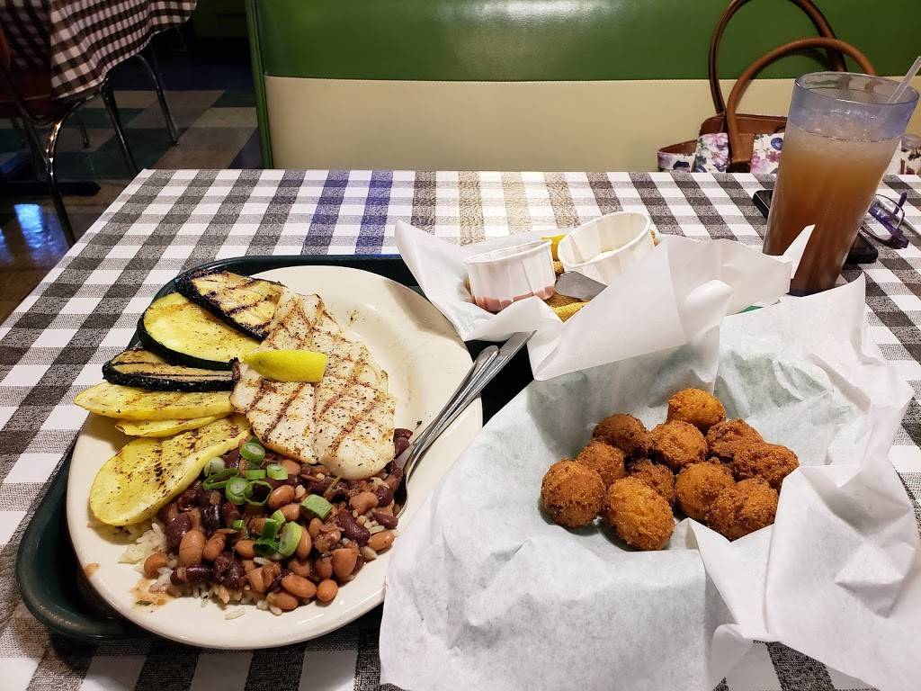 Flying Fish | restaurant | 300 E Abram St #100, Arlington, TX 76010, USA | 8173033335 OR +1 817-303-3335