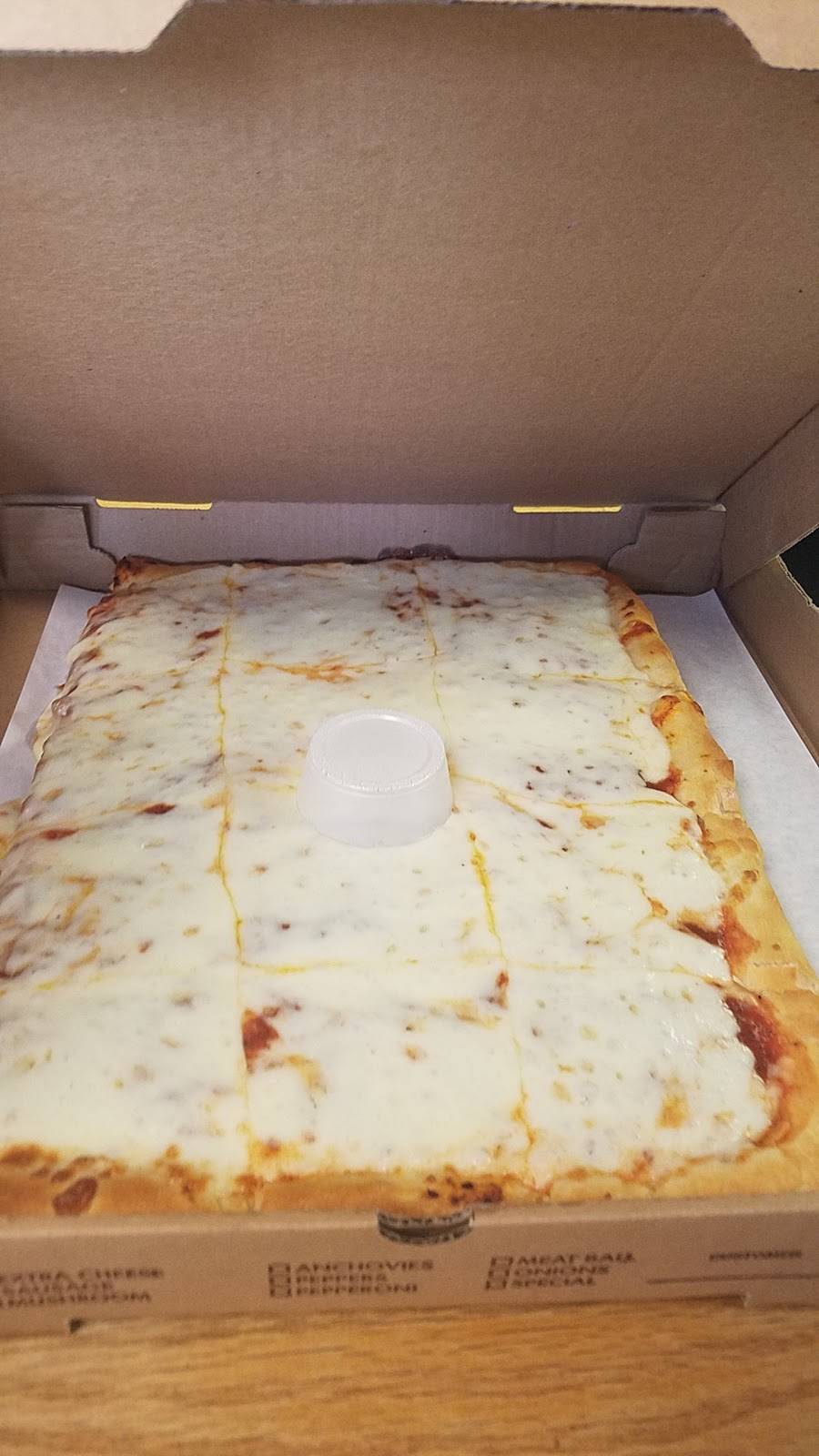 Carmens Pizza | restaurant | 1861 Youngstown Rd SE, Warren, OH 44484, USA | 3303692125 OR +1 330-369-2125