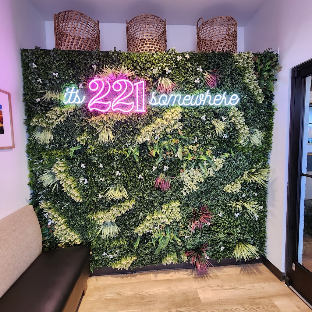 221 Tap and Table | restaurant | 14521 Forest Rd, Forest, VA 24551, USA | 4346162588 OR +1 434-616-2588