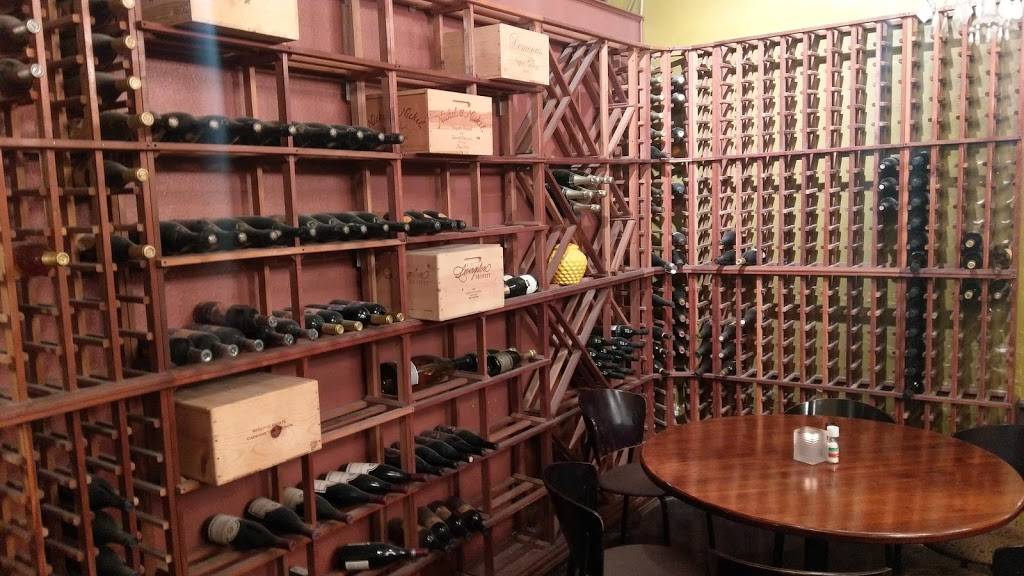 The Vault | restaurant | 314 E Commerce St, San Antonio, TX 78205, USA | 2102248484 OR +1 210-224-8484