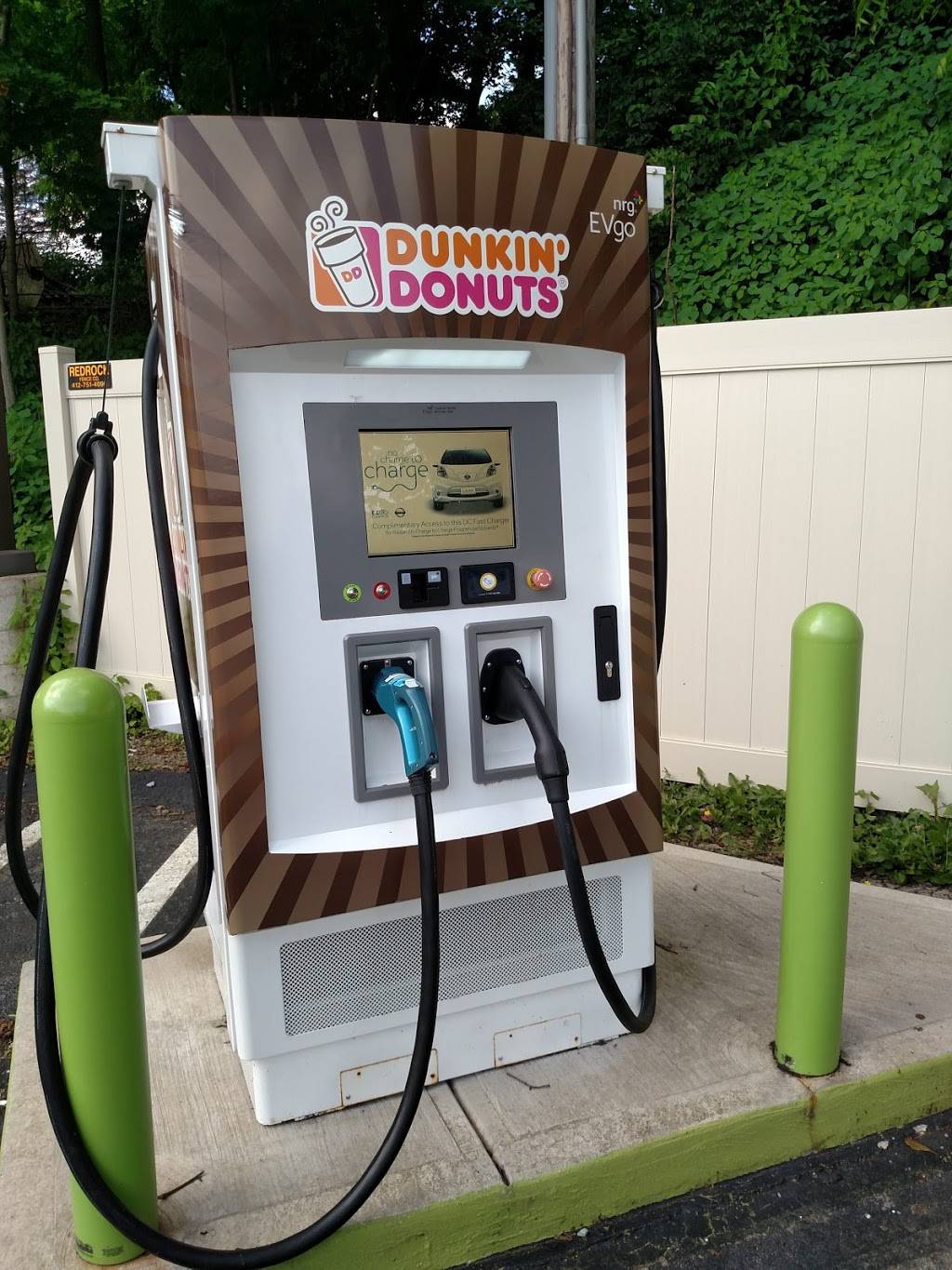 Dunkin | bakery | 6524 US-30, Jeannette, PA 15644, USA | 7245225124 OR +1 724-522-5124