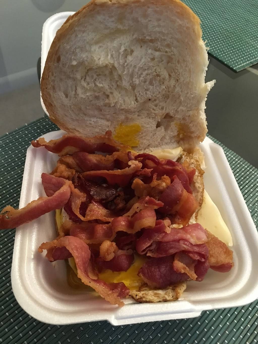 Doms Deli | restaurant | 2119 63rd Ave E, Bradenton, FL 34203, USA | 9412517807 OR +1 941-251-7807