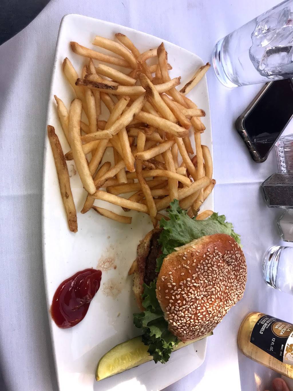 Martins Tavern, Est 1933 | restaurant | 1264 Wisconsin Ave NW, Washington, DC 20007, USA | 2023337370 OR +1 202-333-7370