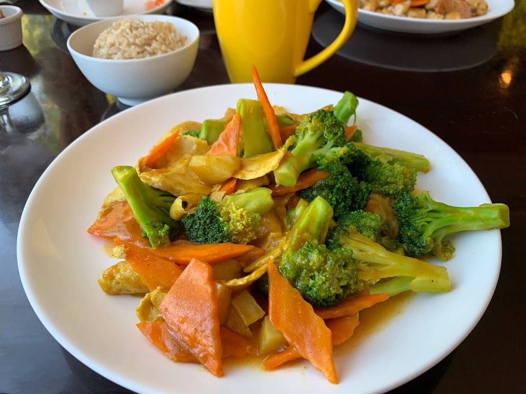 Zhus Garden | restaurant | 166 Massachusetts Ave, Arlington, MA 02474, USA | 7816467600 OR +1 781-646-7600