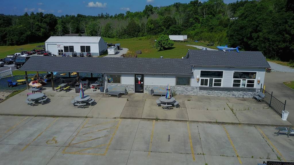 Sharkys Eats & Treats | restaurant | 9924 Alexandria Pike, Alexandria, KY 41001, USA | 8596350555 OR +1 859-635-0555