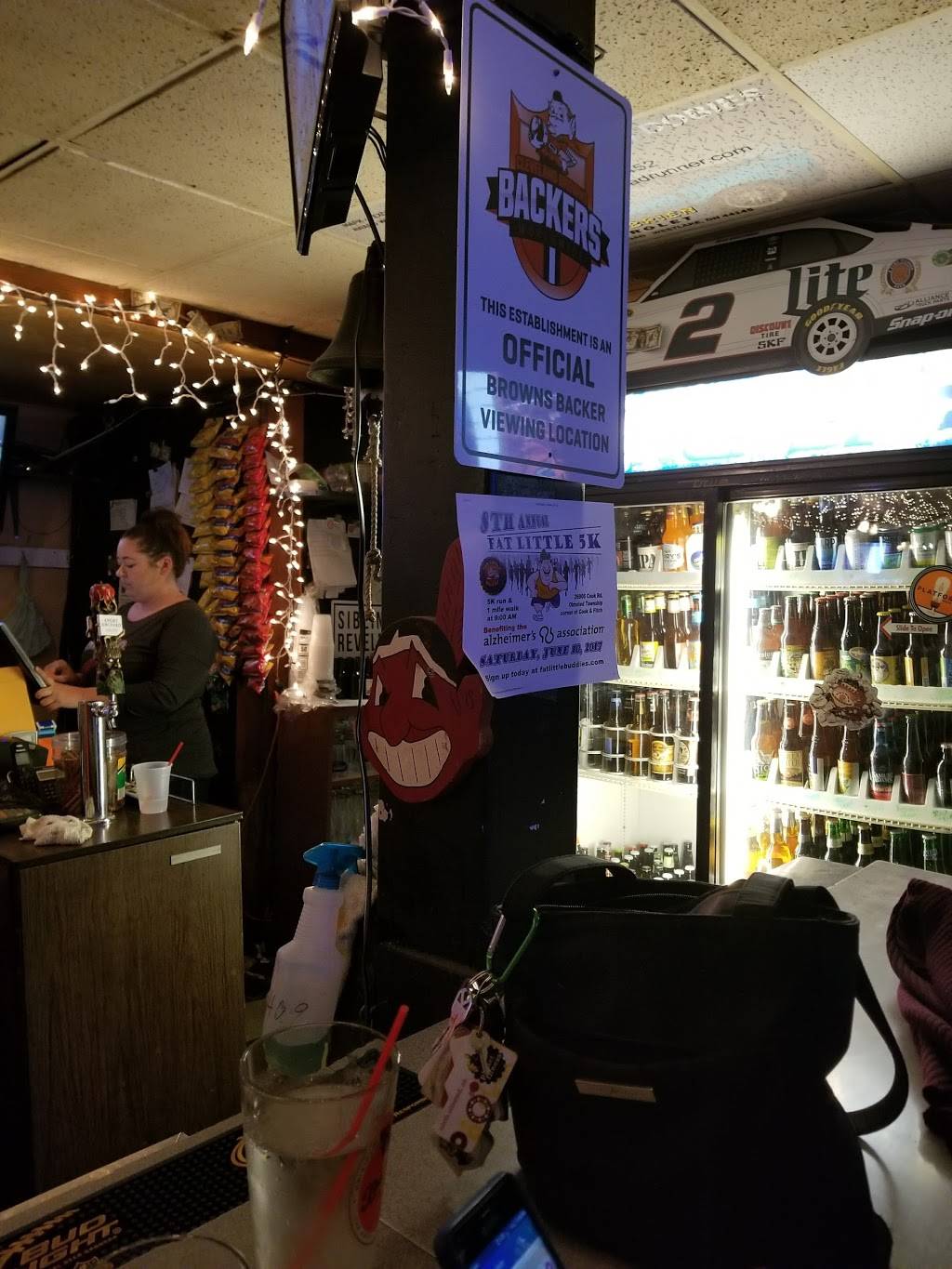 Fat Little Buddies | restaurant | 26906 Cook Rd, Olmsted Township, OH 44138, USA | 4402351338 OR +1 440-235-1338