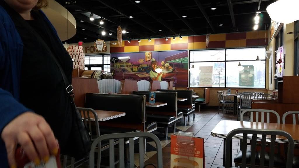 A&W Restaurant | restaurant | 379 N Bluff Rd Lot 10, Collinsville, IL 62234, USA | 6183455571 OR +1 618-345-5571