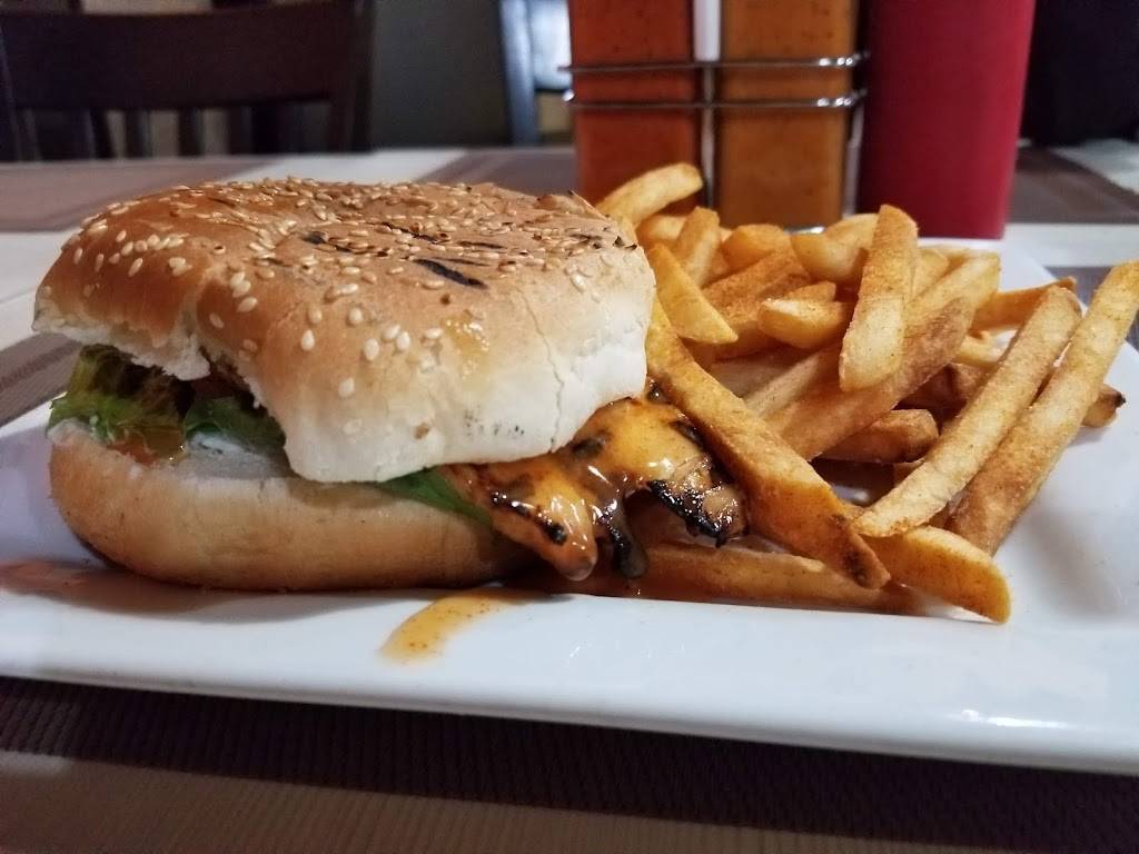 Chick Fiesta | restaurant | 2200 Brock Rd C4, Pickering, ON L1X 2R2, Canada | 9052394040 OR +1 905-239-4040