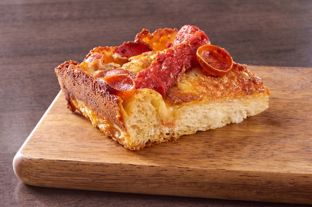 Rendezvous Pizza | restaurant | 27 E Sheridan Ave, Oklahoma City, OK 73104, USA | 4057249439 OR +1 405-724-9439