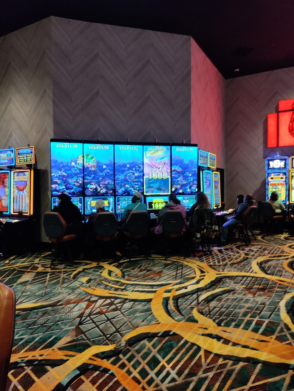 Muckleshoot Restaurant | restaurant | 2402 Auburn Way S, Auburn, WA 98002, USA | 8008044944 OR +1 800-804-4944