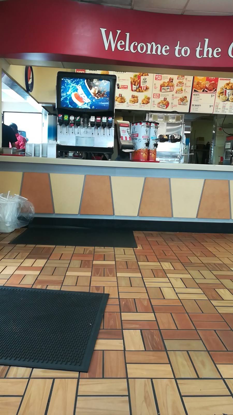 KFC | restaurant | 1115 Paris Rd, Mayfield, KY 42066, USA | 2702476443 OR +1 270-247-6443