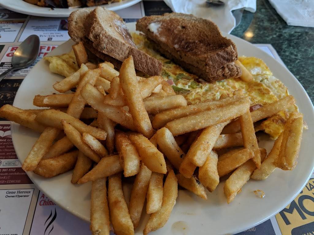 Aurora Diner | restaurant | 2 E Aurora St, Waterbury, CT 06708, USA | 2037532100 OR +1 203-753-2100