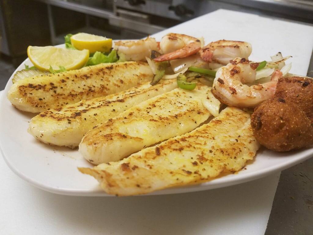 Sam’s Southern Eatery | restaurant | 1631 N Glenstone Ave, Springfield, MO 65803, USA | 4173195334 OR +1 417-319-5334